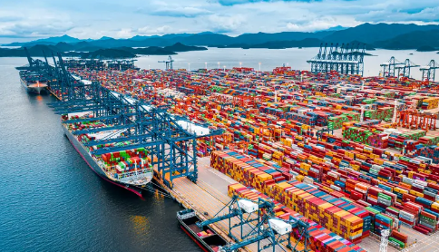 美线运价强势反弹！船公司抽船减班策略初见成效